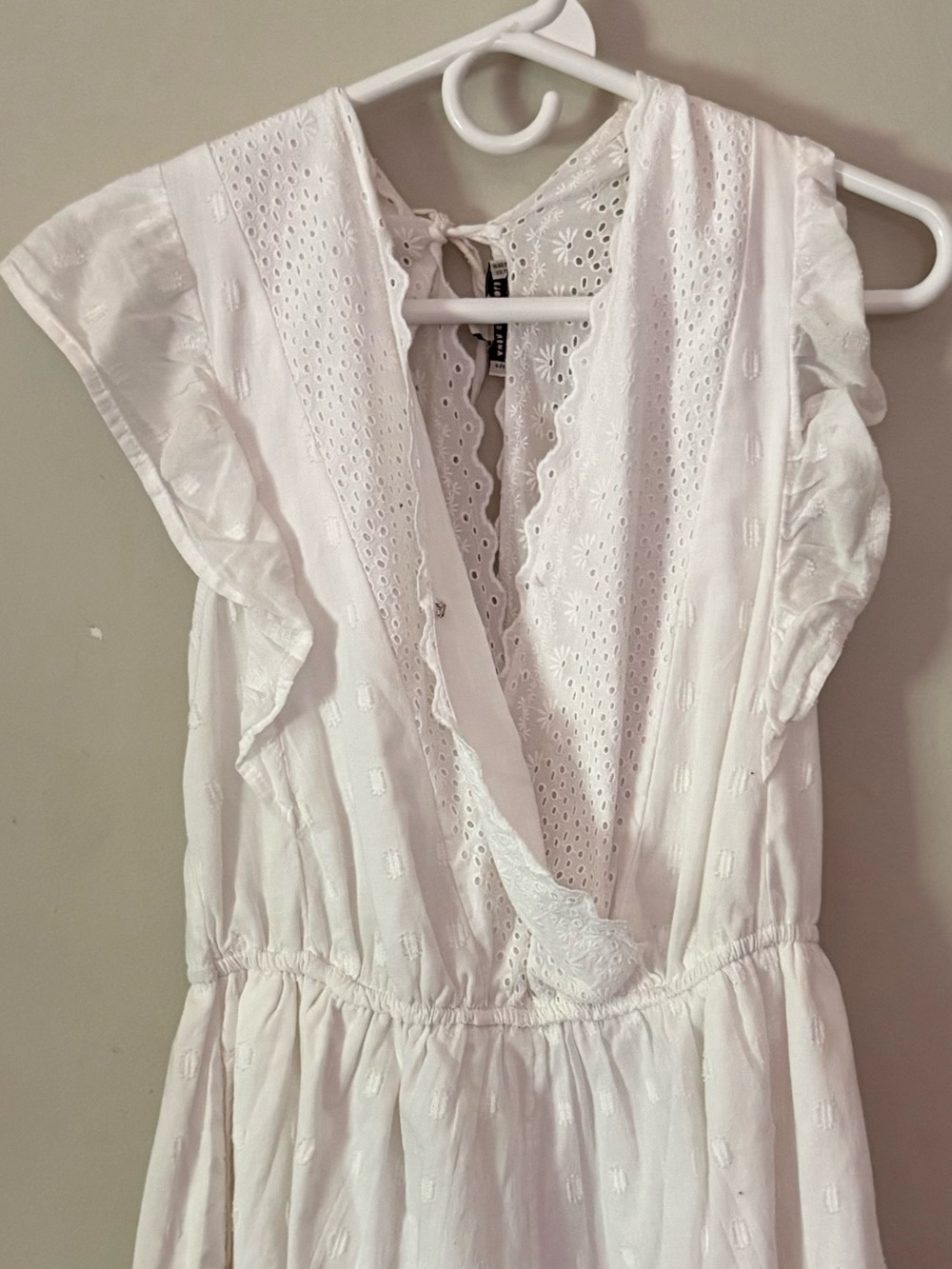 American Eagle White Eyelet Embroidered Romper Size Medium Boho Cottagecore